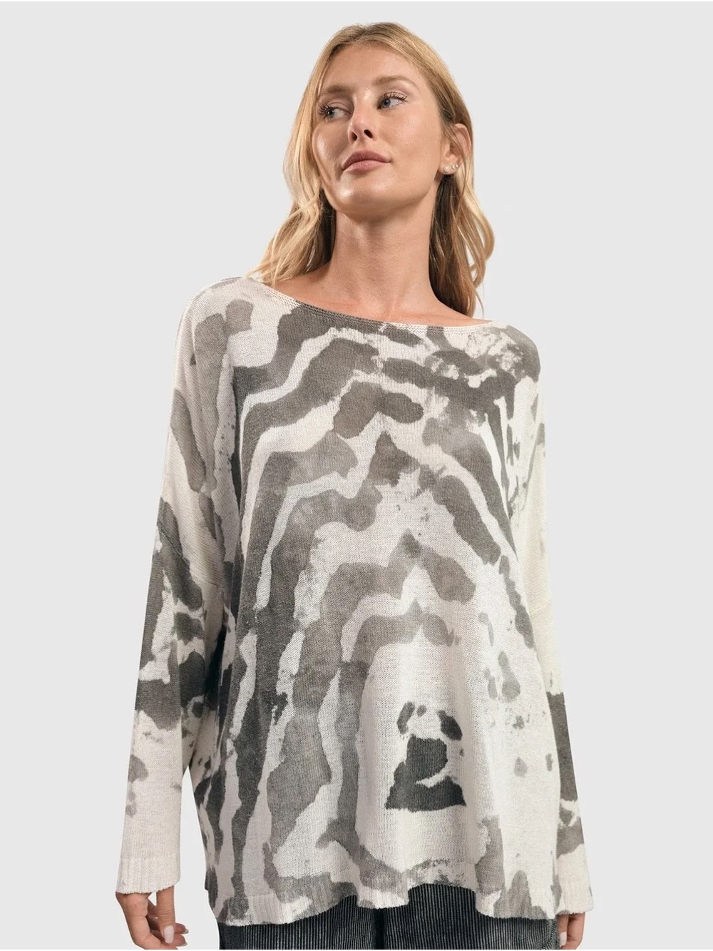 ALEMBIKA • WATERCOLOR BOXY SWEATER STONE gray white - Small long sleeve